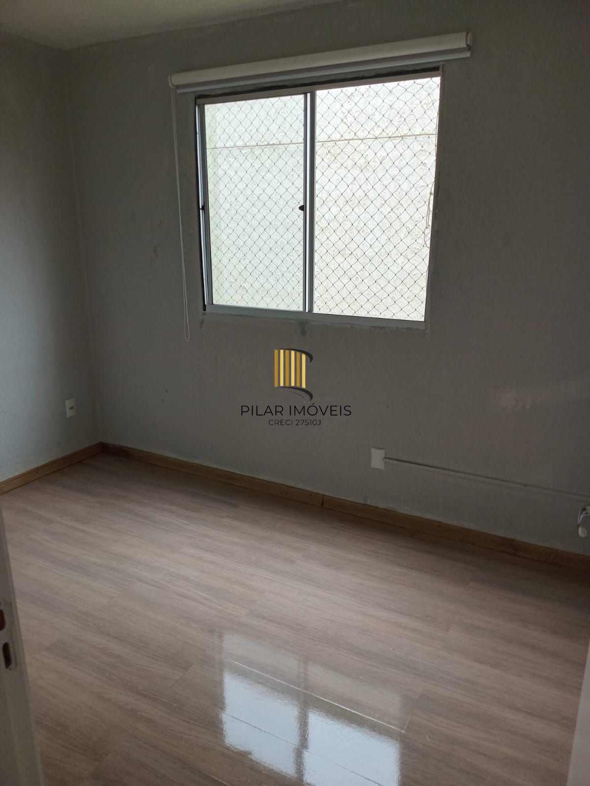 Apartamento com 02 Quartos e 01 Vaga no Bairro Mário Quintana em Porto Alegre