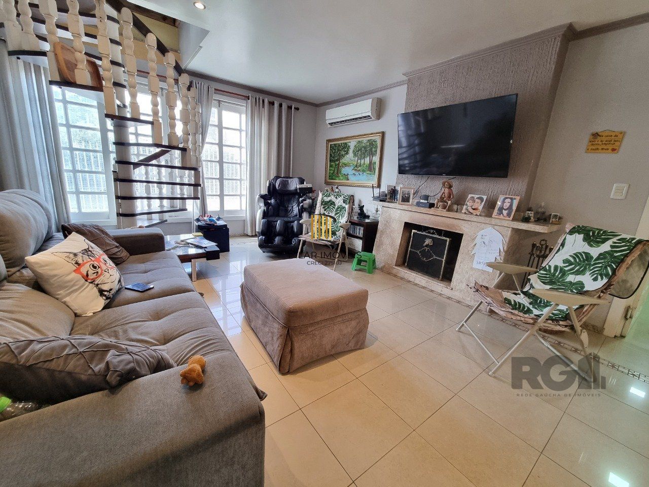 Casa 4 dormitórios, 4 vagas, espaço gourmet, piscina, jardim do salso Porto Alegre RS