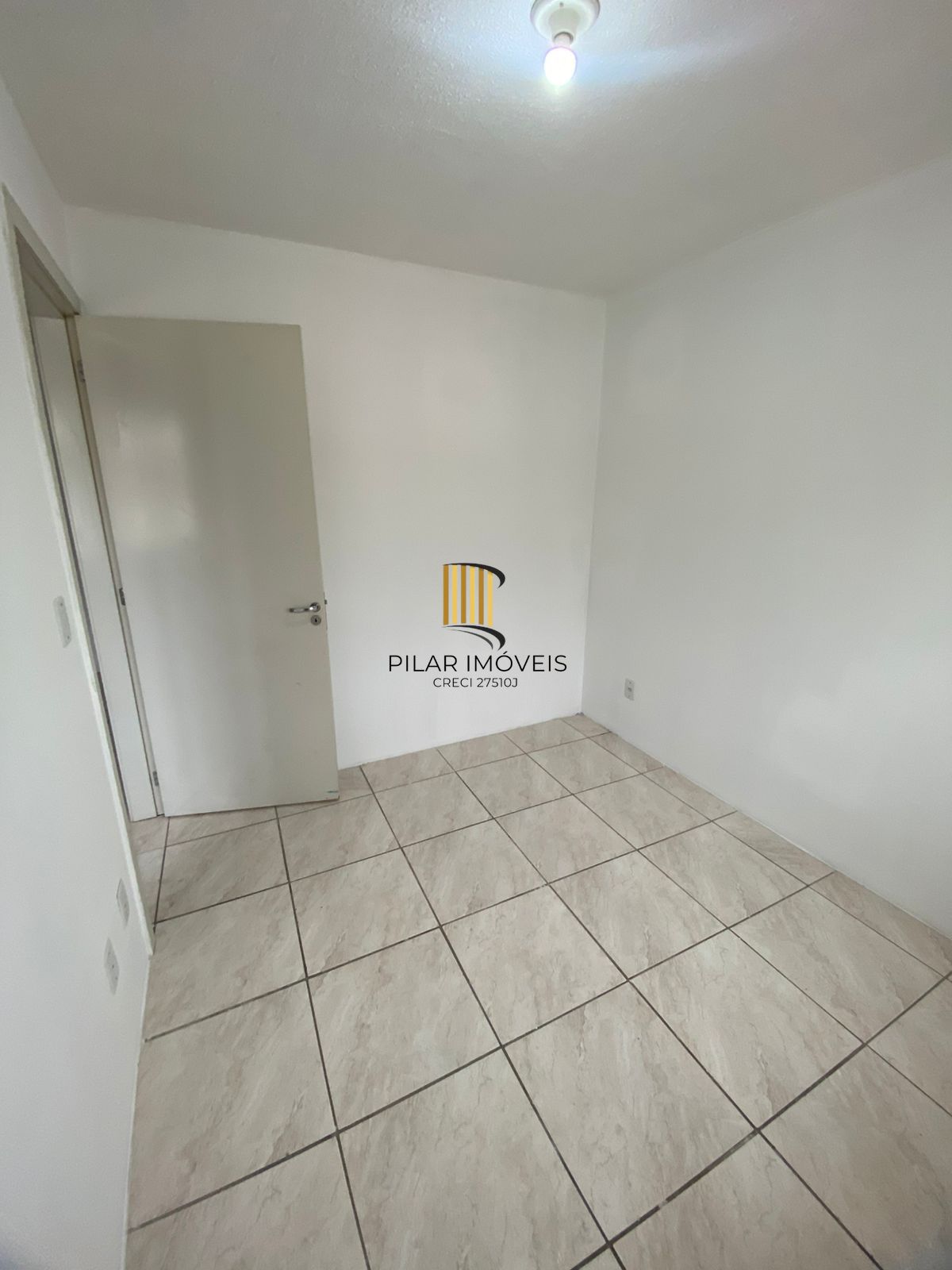 Apartamento com 02 quartos e 01 vaga fixa no Bairro Restinga em Porto Alegre