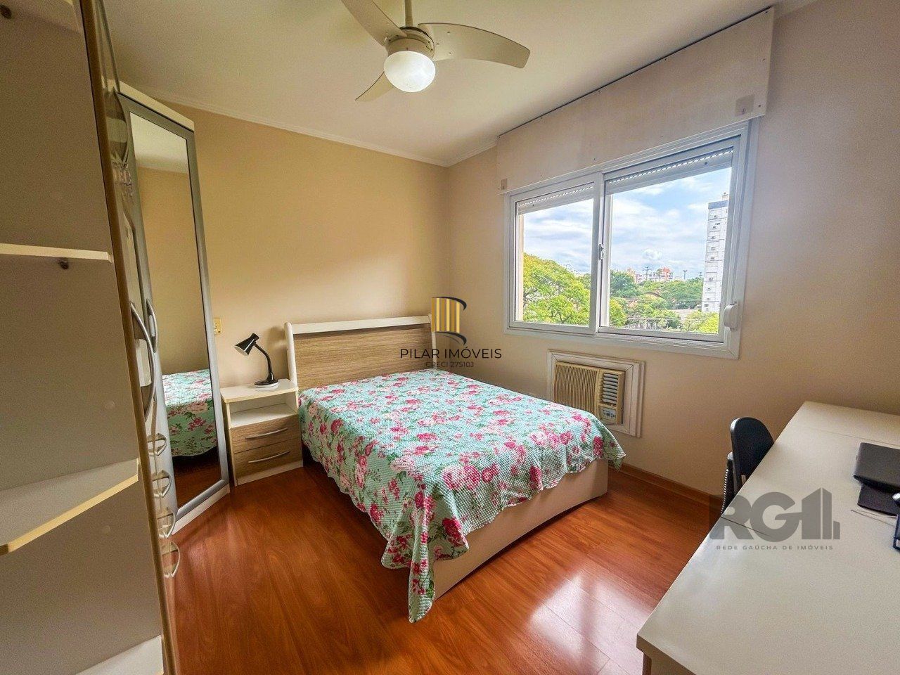 Apartamento de 03 dormitórios no Bairro Azenha Porto Alegre/RS