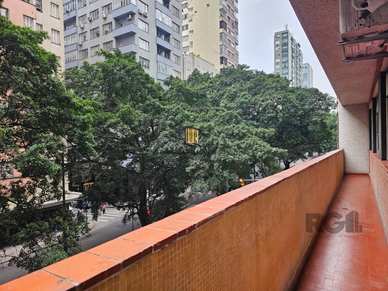 MEGA APARTAMENTO DE 169M² ,  COM SACADA, 3 DORMITÓRIOS, NO CENTRO DE PORTO ALEGRE -RS