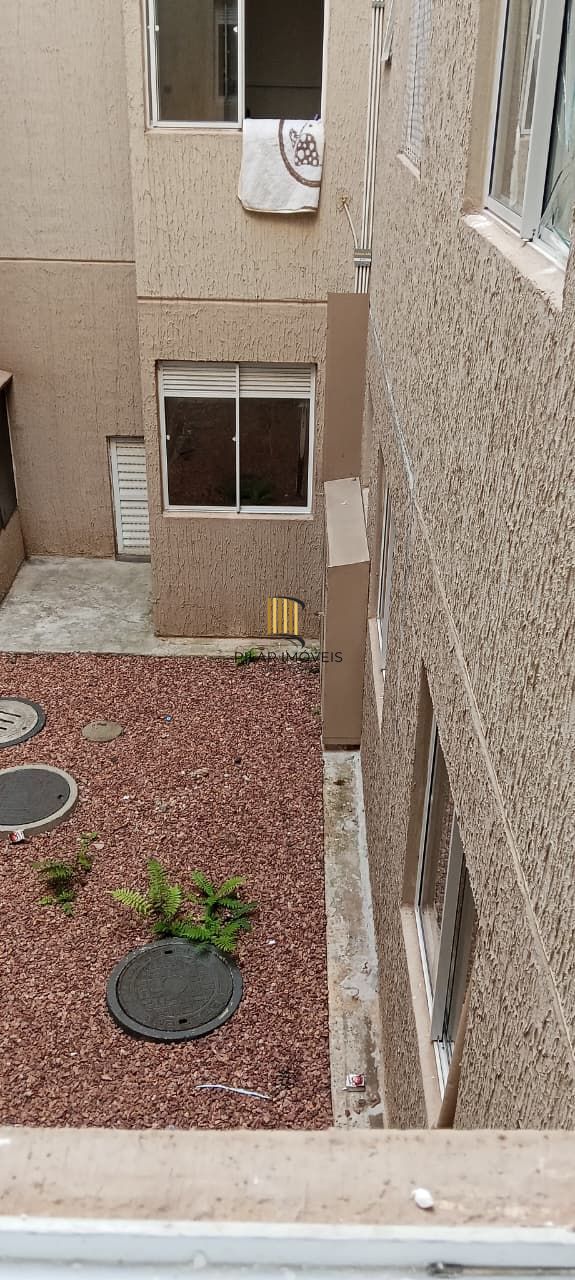 Apartamento com 02 quartos e 01 vaga no Bairro Jardim Leopoldina Porto Alegre