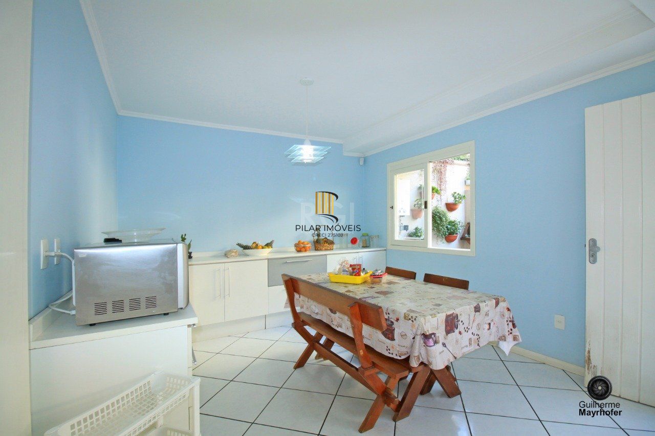 Casa para Venda - 328.5m², 3 dormitórios, sendo 1 suites, 3 vagas - Cavalhada, Porto Alegre