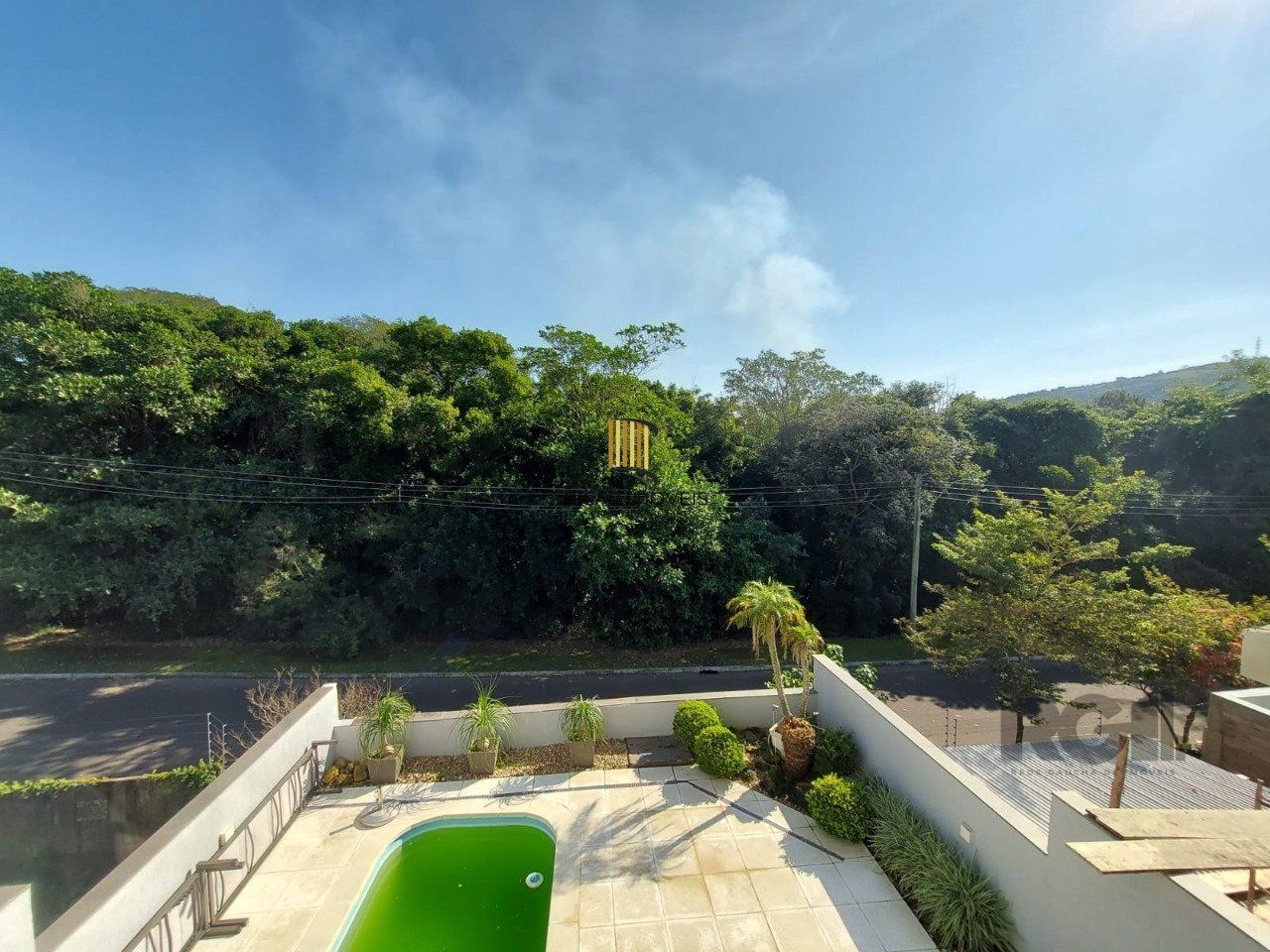 Casa para Venda - 296m², 3 dormitórios, sendo 1 suites, 3 vagas - Vila Nova, Porto Alegre