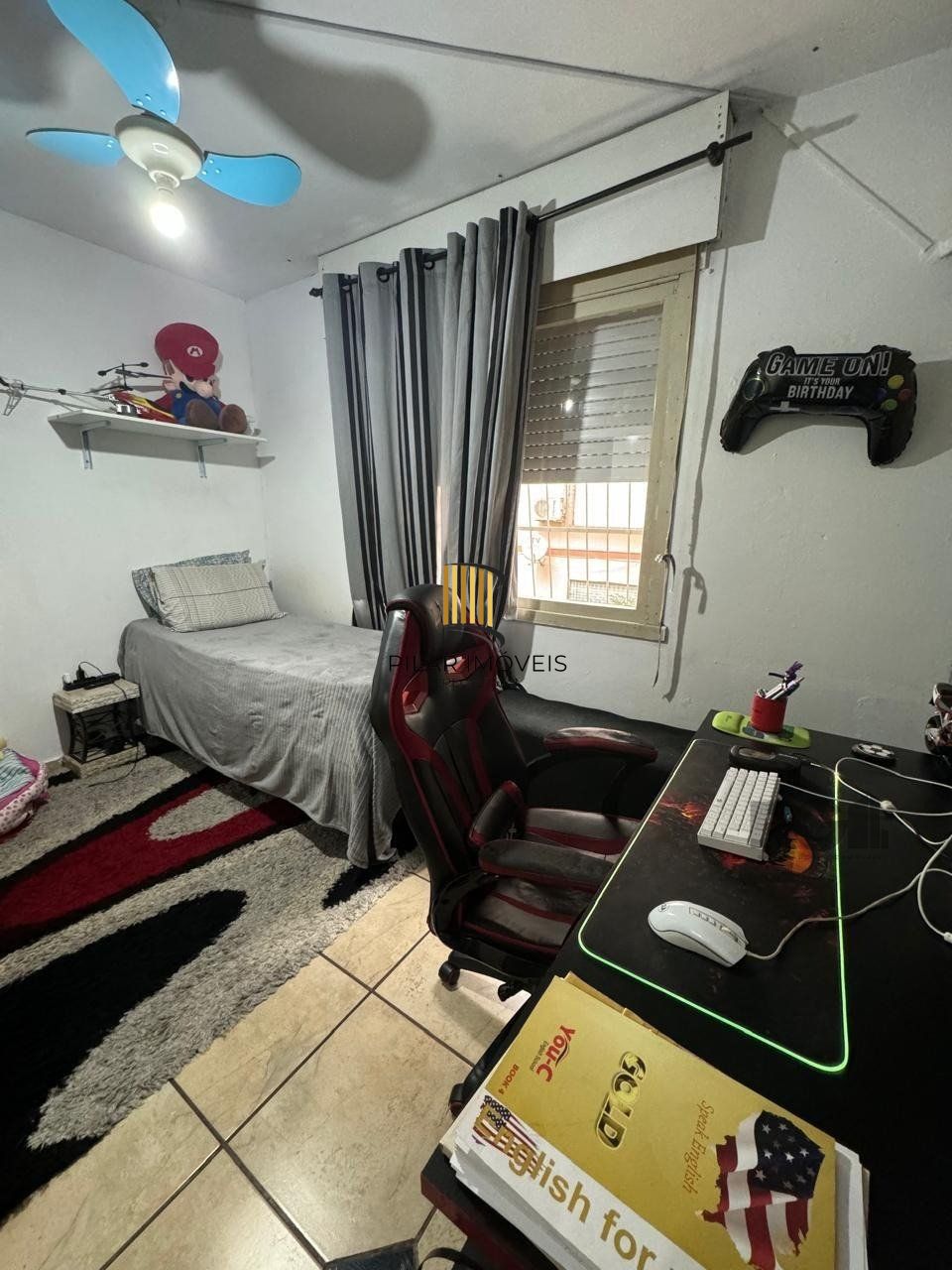 Apartamento com 02 quartos no Bairro Rubem Berta, Porto Alegre -