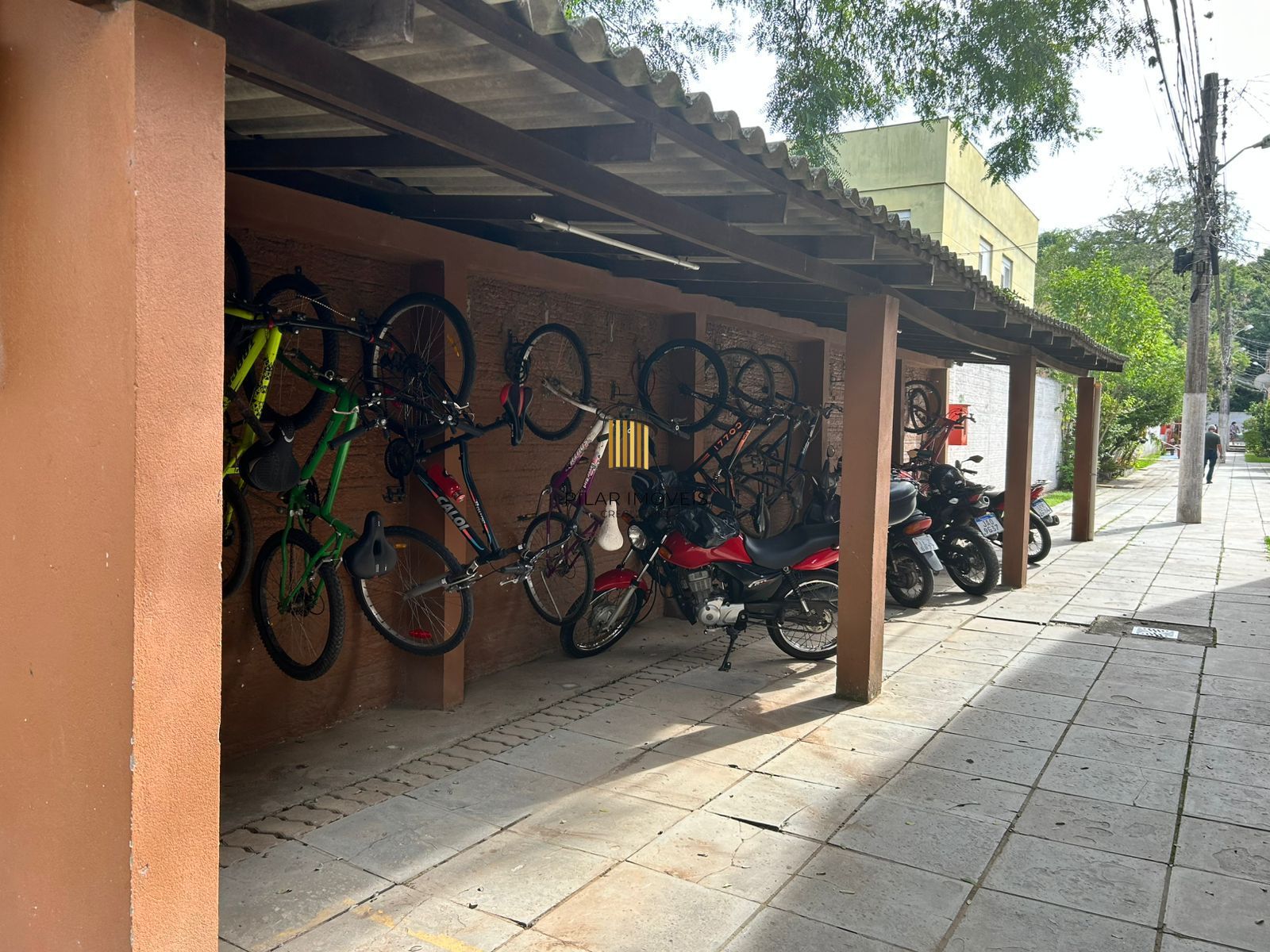 Casa 2 dormitórios no bairro Guarujá