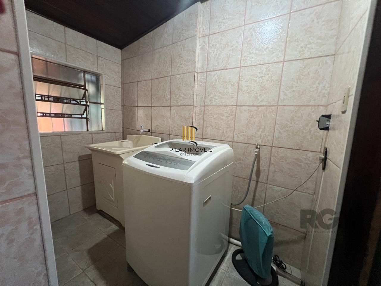 Casa 2 dormitórios no bairro Campo Novo