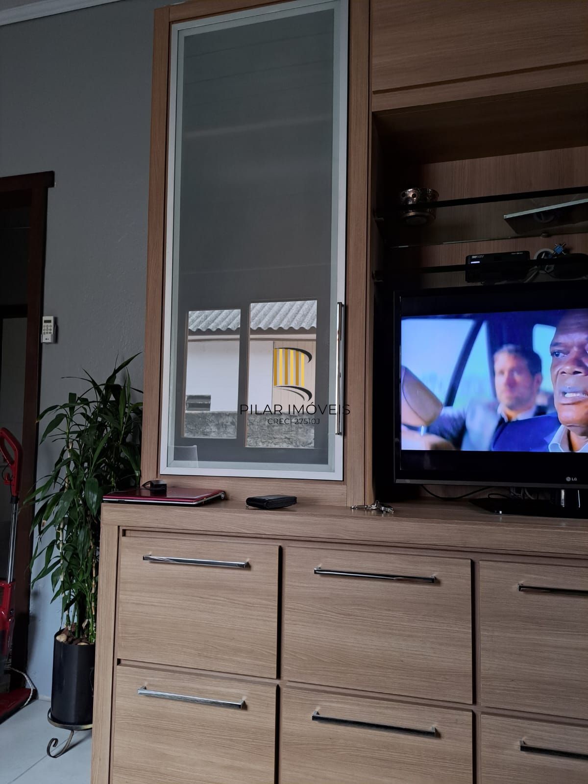 Casa com 02 quartos (01 suíte), 03 vagas no Bairro Sarandi em Porto Alegre