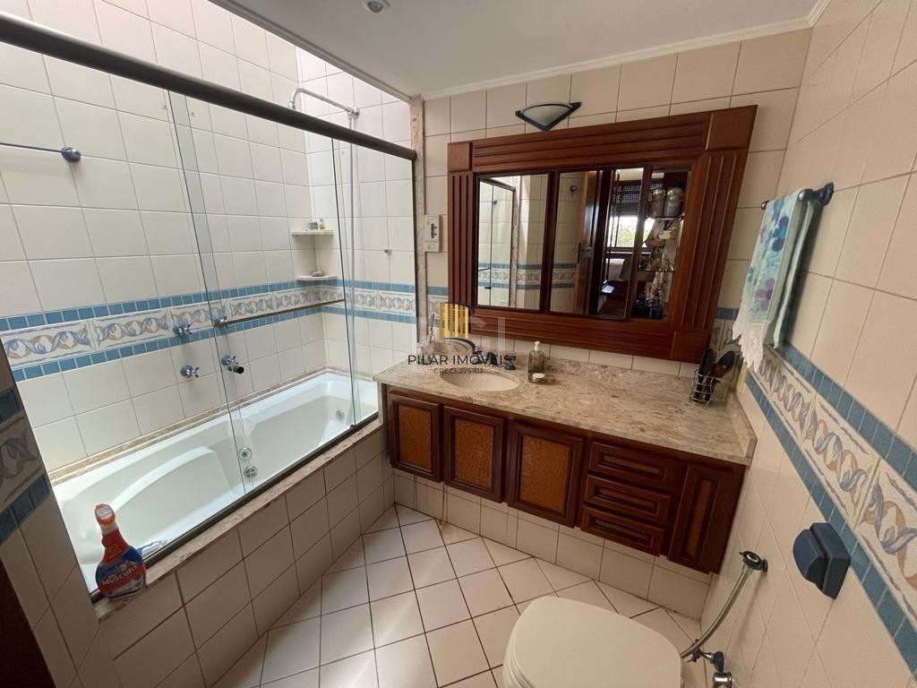 Casa Condominio para Venda - 359.27m², 3 dormitórios, sendo 1 suites, 4 vagas - Cristal