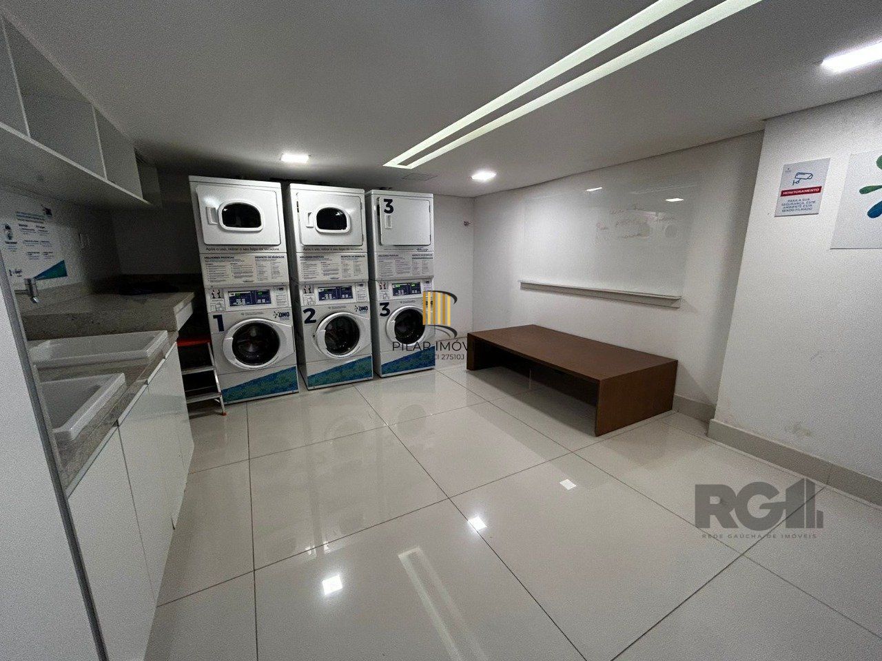APARTAMENTO, 1 DORMITÓRIO, SACADA COM CHURRASQUEIRA, VAGA DE GARAGEM, BAIRRO PETRÓPOLIS, PORTO ALEGRE/RS
