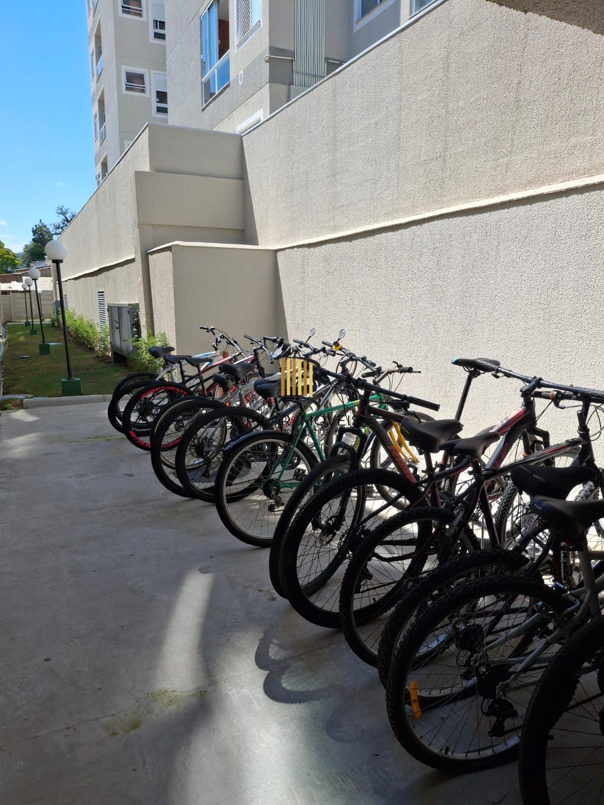 Apartamento de 2 dormitórios com 1 vaga de garagem , nunca habitado !