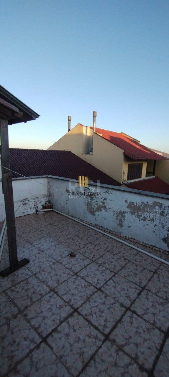 Casa de 4 dormitórios no bairro Parque Santa Fé