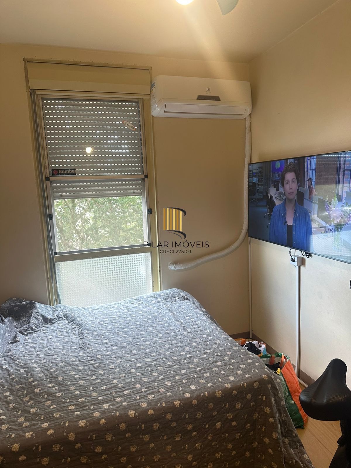 Apartamento com 02 quartos no Bairro Humaitá