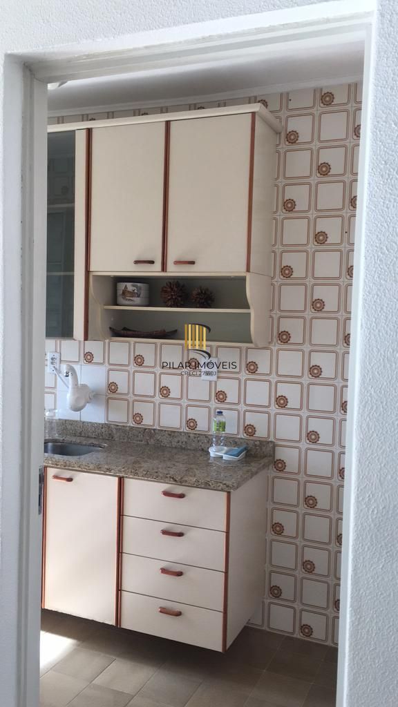 Apartamento de 1 quarto semimobiliado no bairro Tristeza em Porto Alegre.