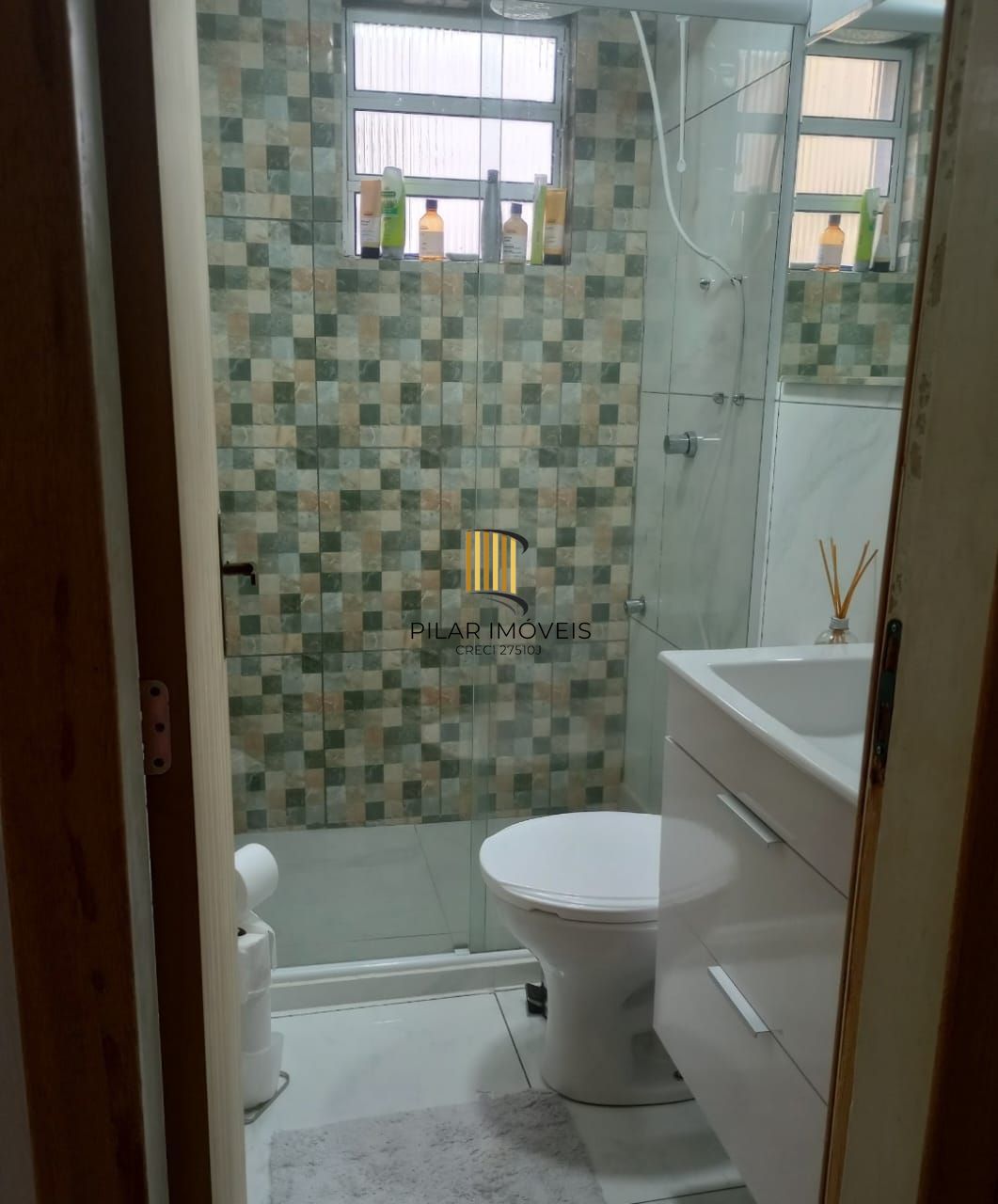 Apartamento 2 dormitórios no bairro Rubem Berta