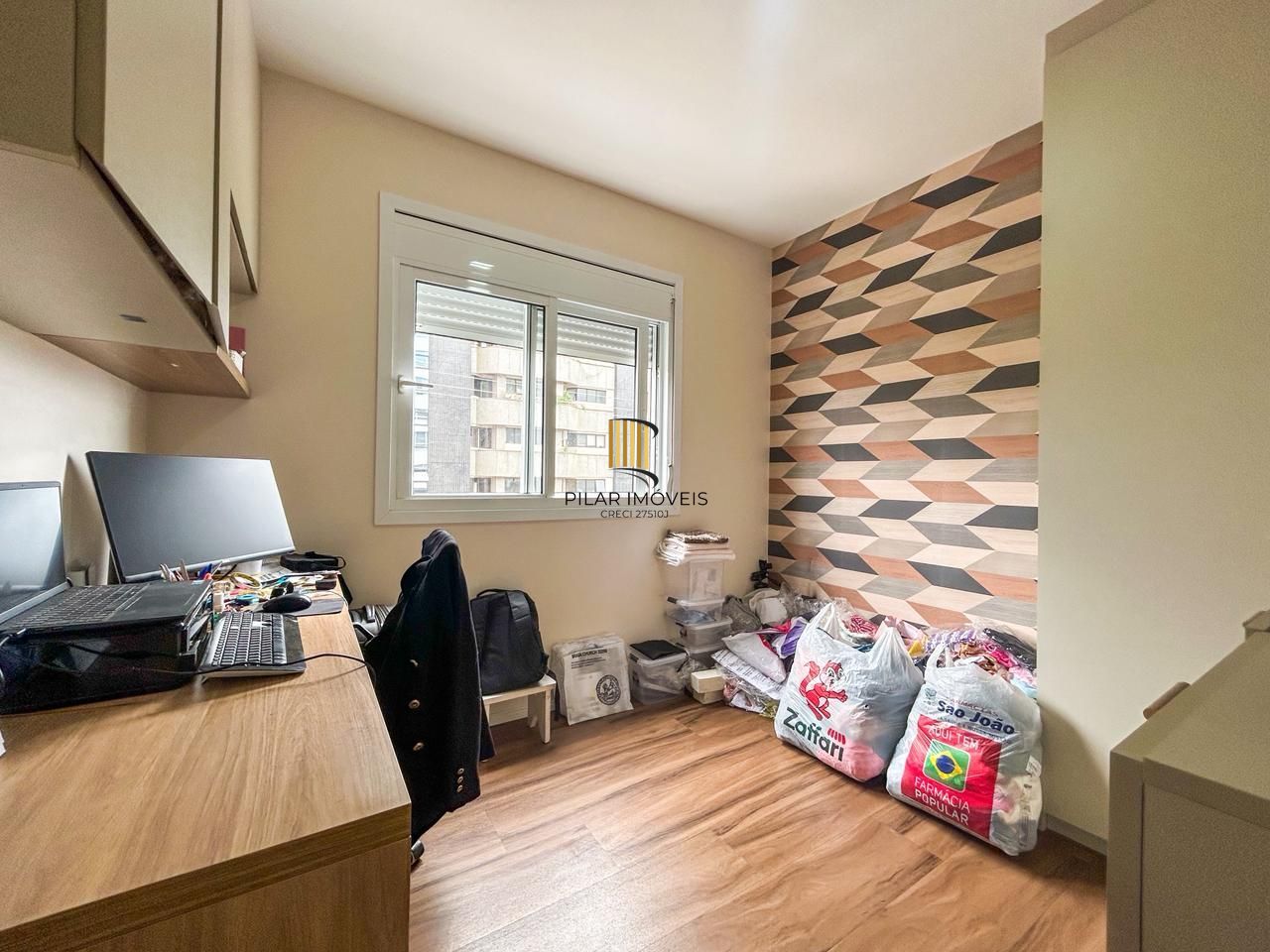 Impecável apartamento 03 dormitórios, 01 suíte - 87m² privativos, condomínio completa infra no Bairro Santa Tereza - Vaga dupla coberta.