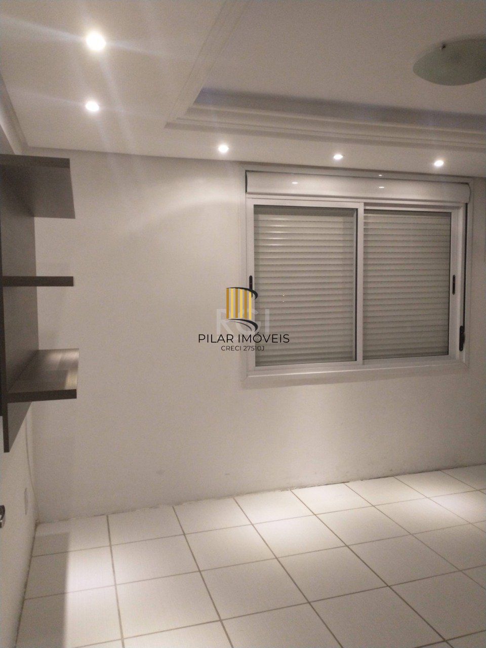 Apartamento para Venda - 54.63m², 2 dormitórios, 1 vaga - Camaquã