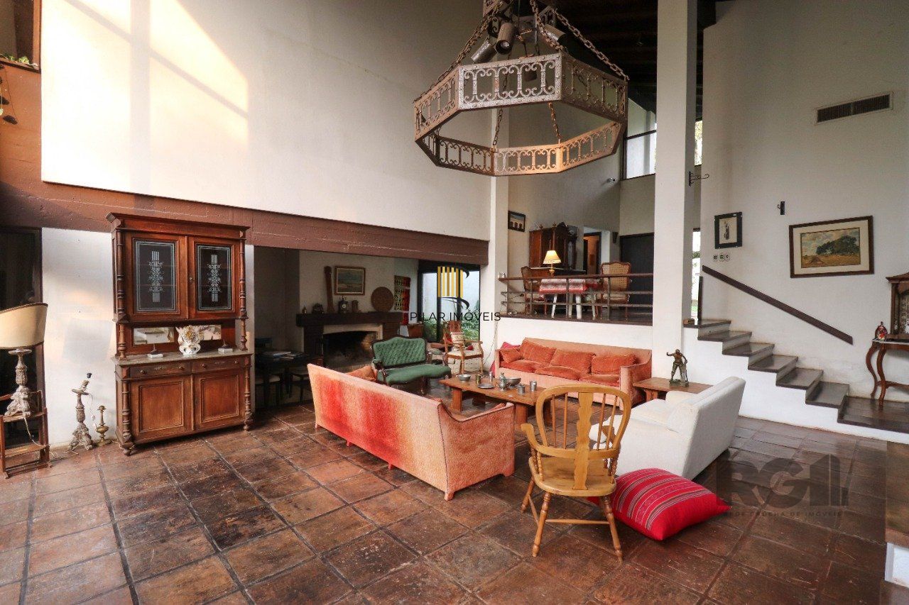 Casa para Venda - 523.36m², 6 dormitórios, sendo 2 suites, 2 vagas - Vila Conceição, Porto Alegre