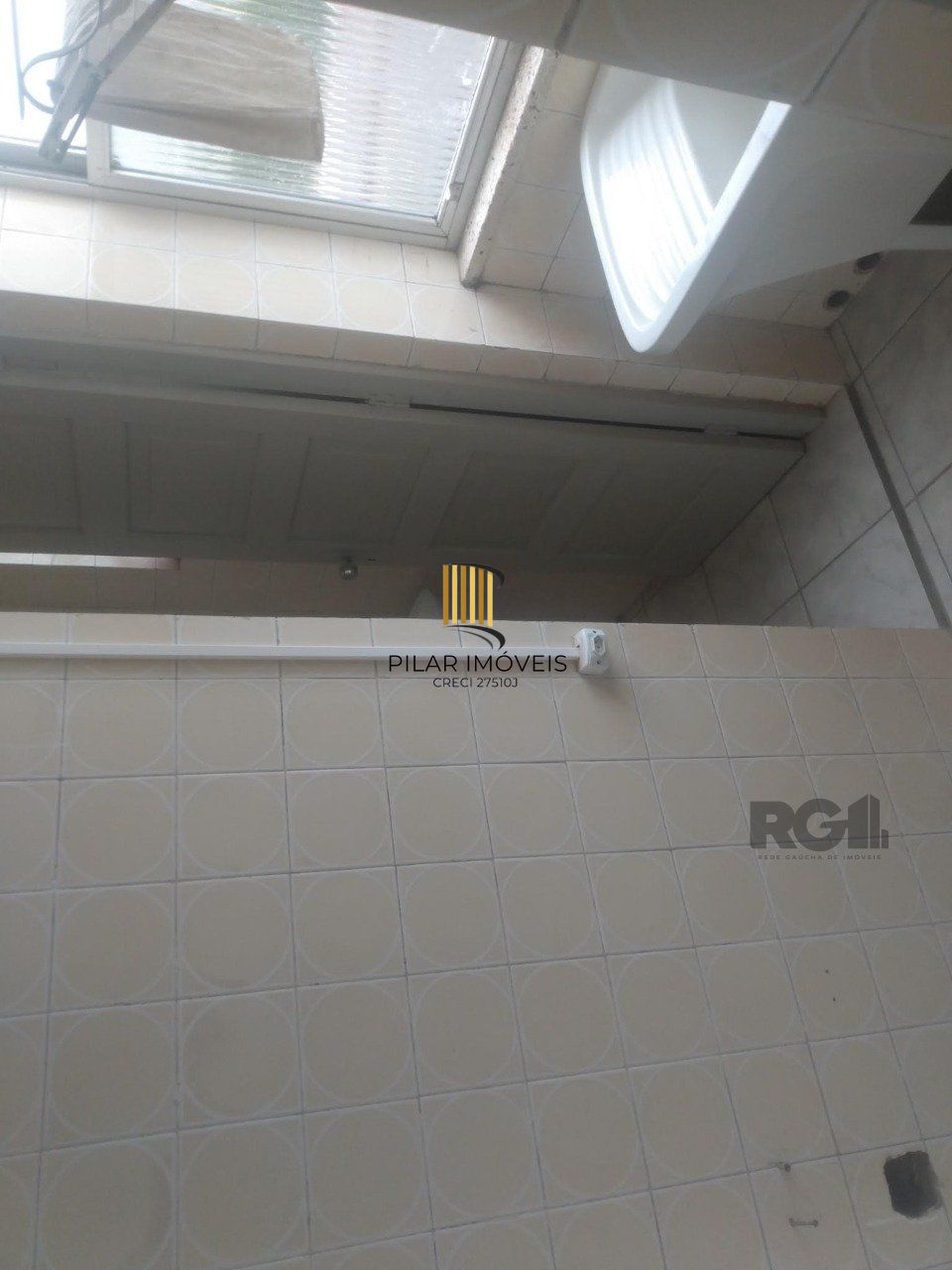 APARTAMENTO DE 2 DORMITORIOS REFORMADO BAIRRO SANTO ANTONIO - POA/RS