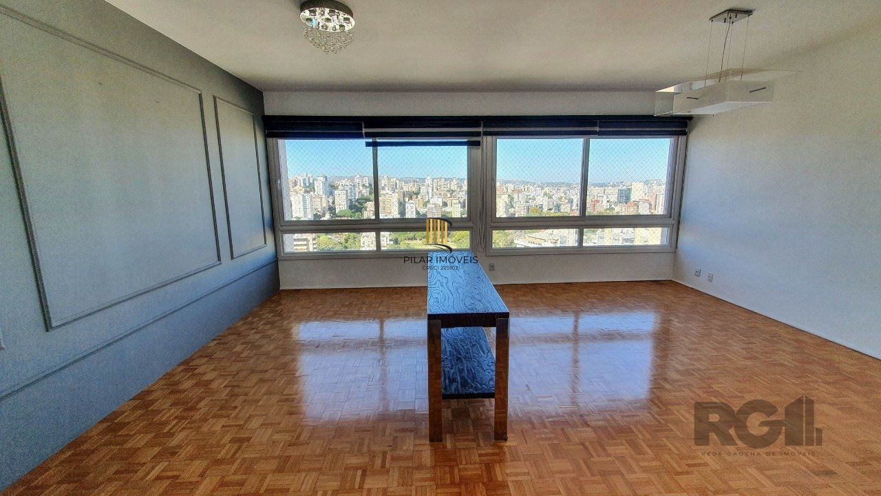 Apartamento 4 dormitórios no bairro Moinhos de Vento