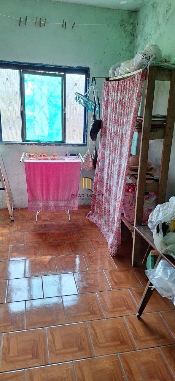 Casa 4 Dormitório(s) Bairro Serraria