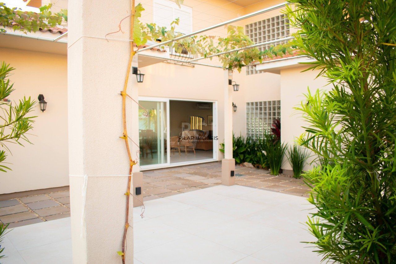 Casa Condominio para Venda - 243.12m², 2 dormitórios, sendo 2 suites, 4 vagas - São Vicente, Gravatai