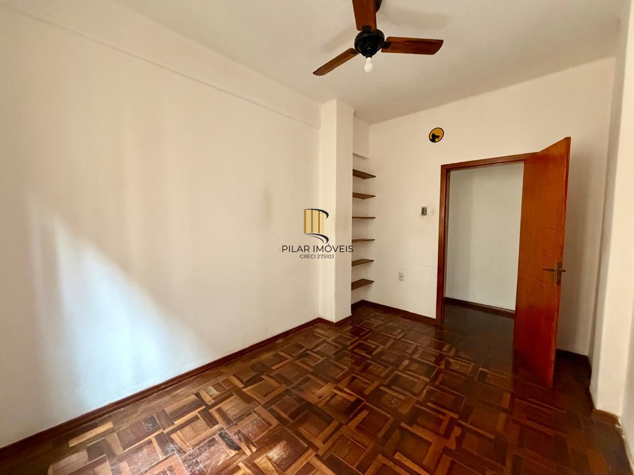 Apartamento 2 dormitórios sacada com 90m2 no centro histórico.