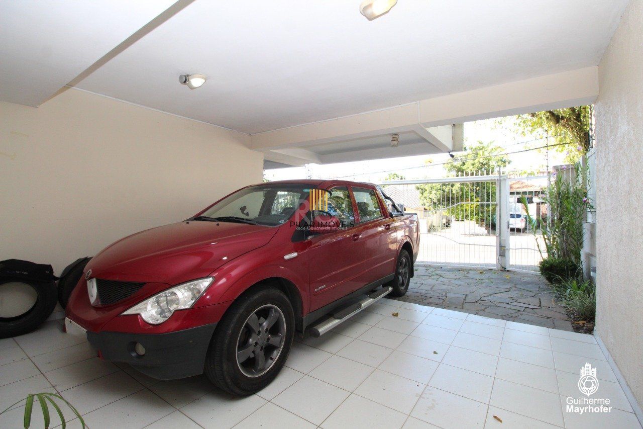 Casa para Venda - 227.93m², 3 dormitórios, sendo 1 suites, 2 vagas - Chácara das Pedras