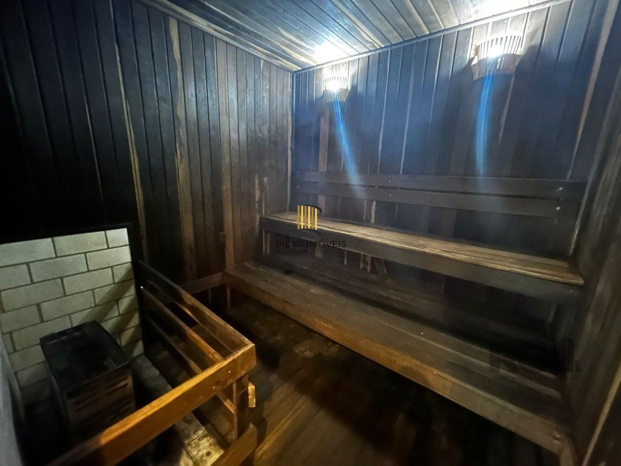 APARTAMENTO, 1 DORMITÓRIO, SACADA COM CHURRASQUEIRA, VAGA DE GARAGEM, BAIRRO PETRÓPOLIS, PORTO ALEGRE/RS
