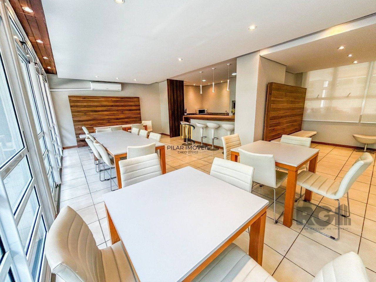 Apartamento de 02 dormitórios no Bairro Tristeza em Porto Alegre/RS