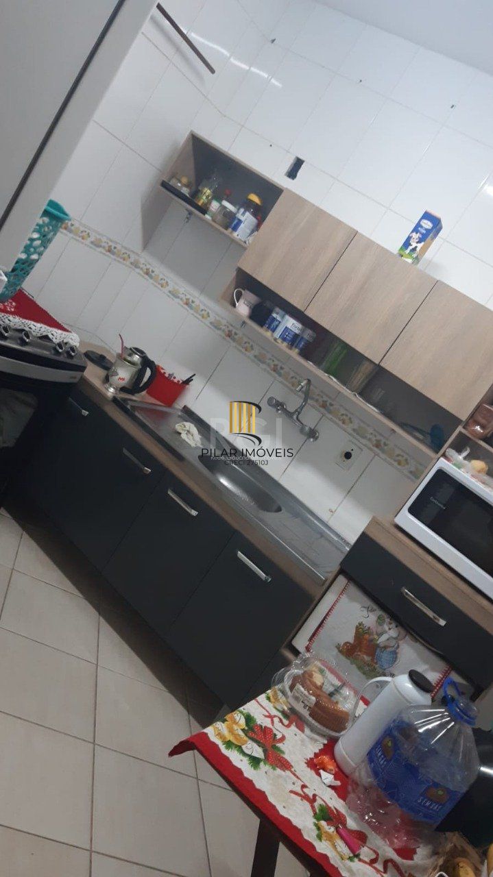 Casa em condomínio com 168,03m² com 3 dormitórios, 1 suíte, vagas de garagem, no bairro Serraria