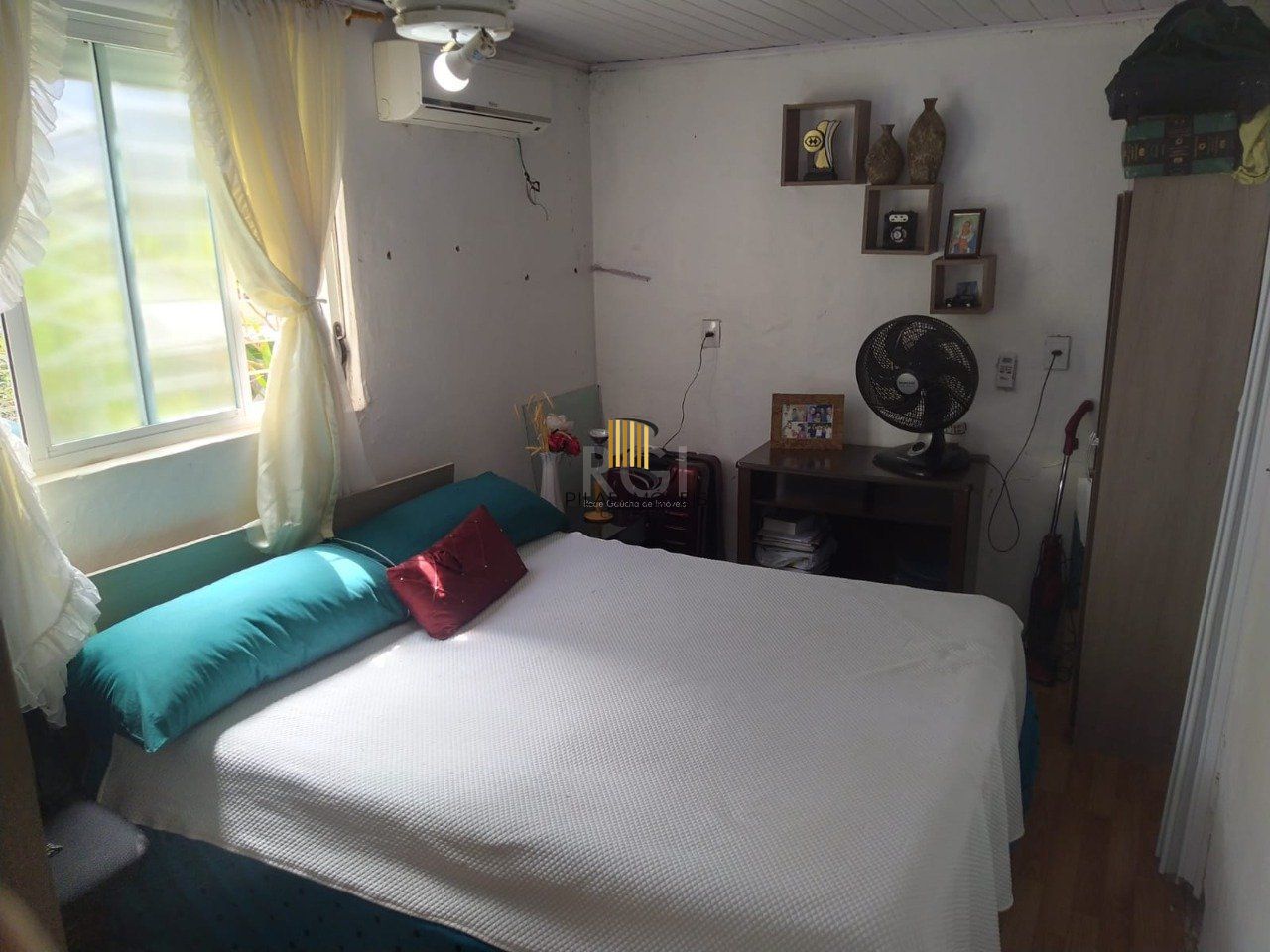 Casa com 5 dormitórios no bairro Jardim Carvalho