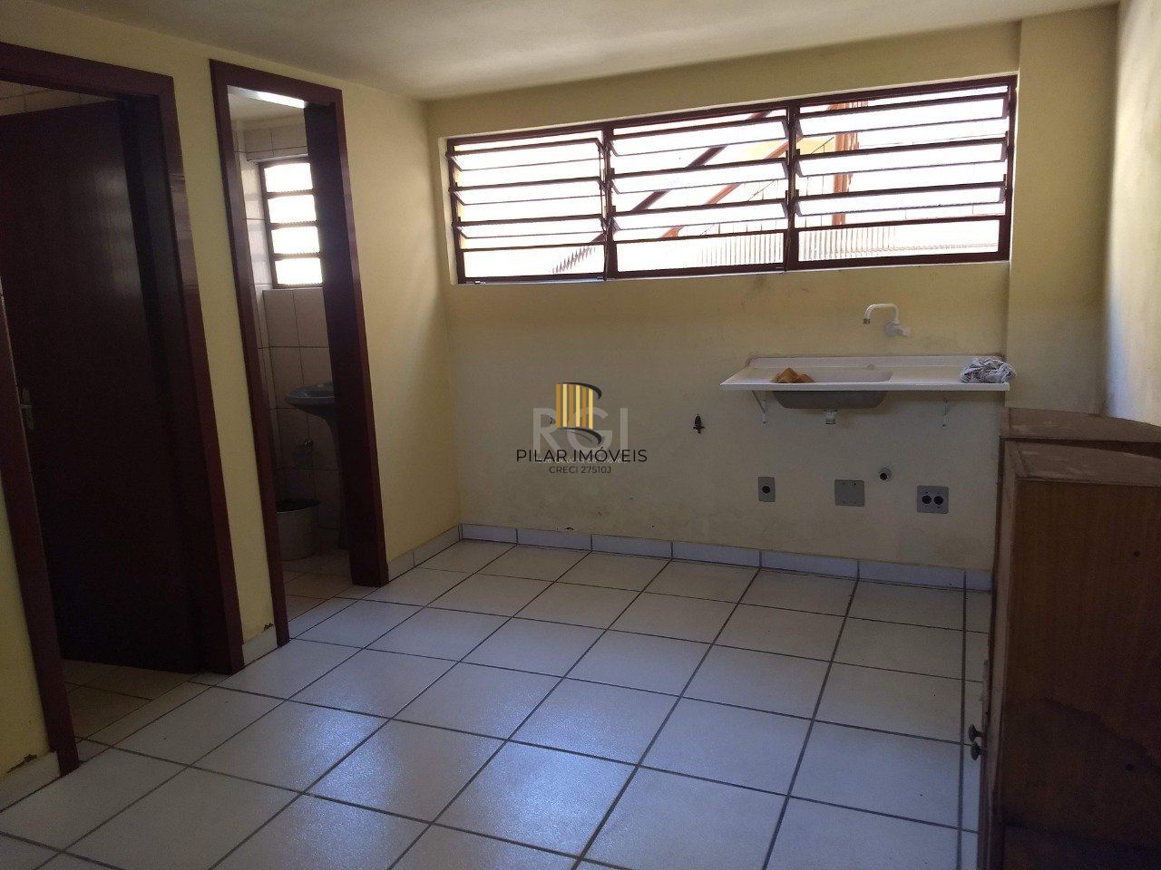 Loja para Venda - 82.89m², 0 dormitórios, Partenon, Porto Alegre