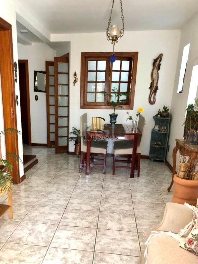 Casa para Venda - 178.5m², 3 dormitórios, sendo 2 suites, 2 vagas - Tristeza