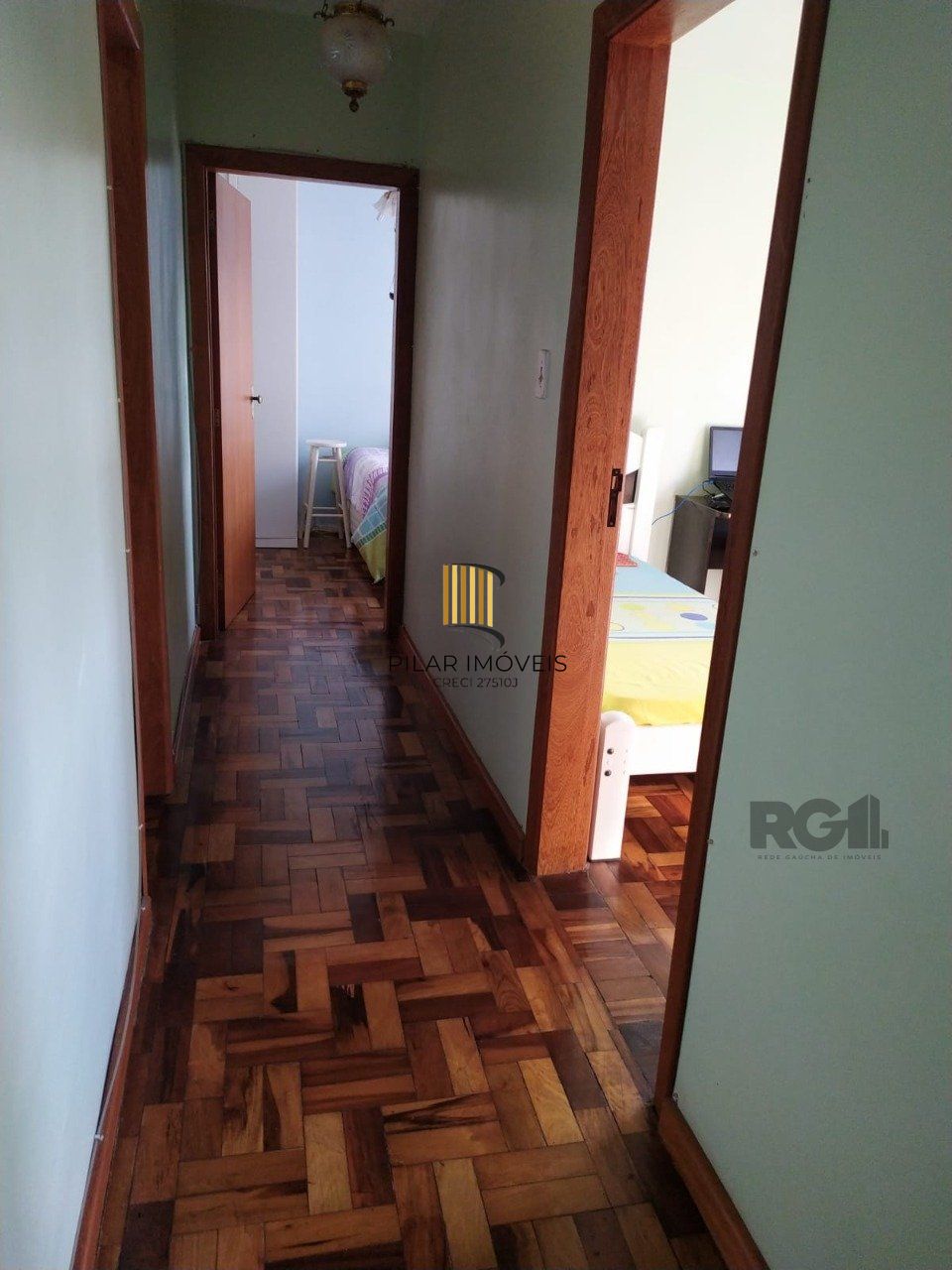 Apartamento de 2 dormitórios com vaga no bairro Petrópolis