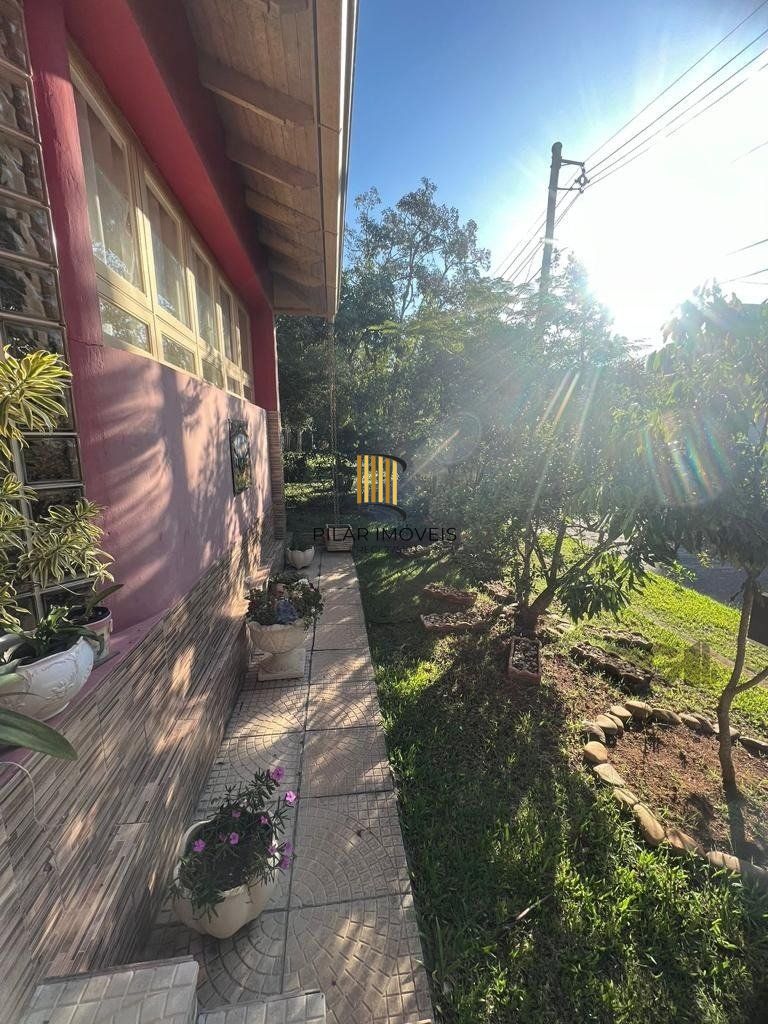 Casa com 4 quartos, suíte, churrasqueira, vaga de garagem, no bairro Elsa, Viamão/RS