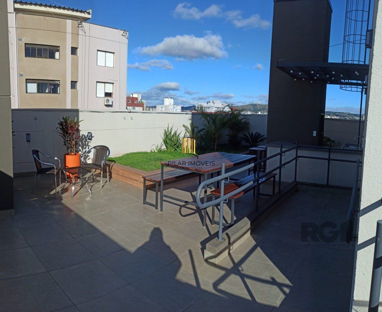 Grande OPORTUNIDADE!! Lindo Apartamento, com amplo Garden privado!!! Sua localização privilegiada, é com certeza um diferencial de destaque deste imóvel