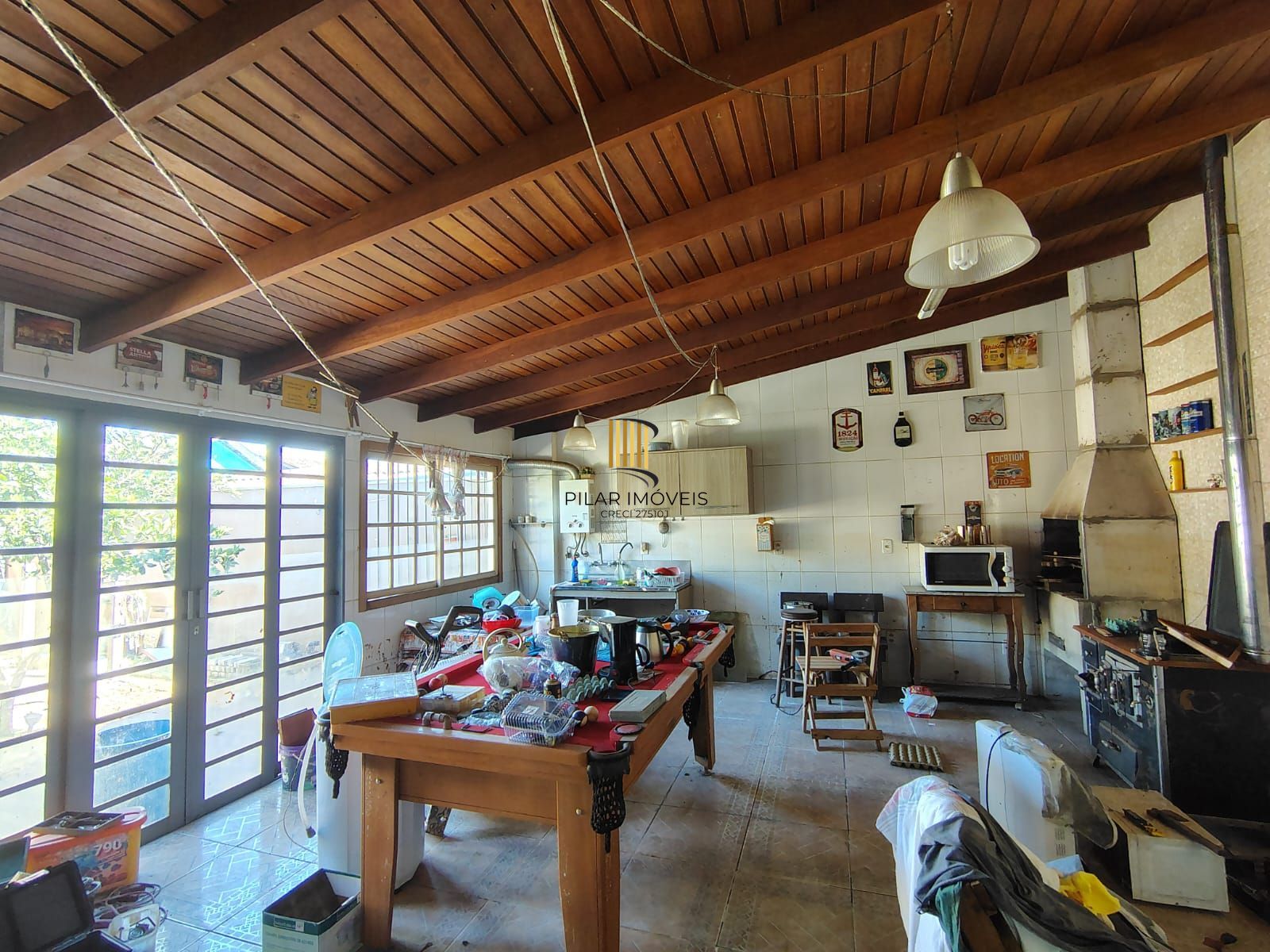 Casa no Bairro Nova Esteio com 200m² de área privativa  e 03 (Três) quartos.