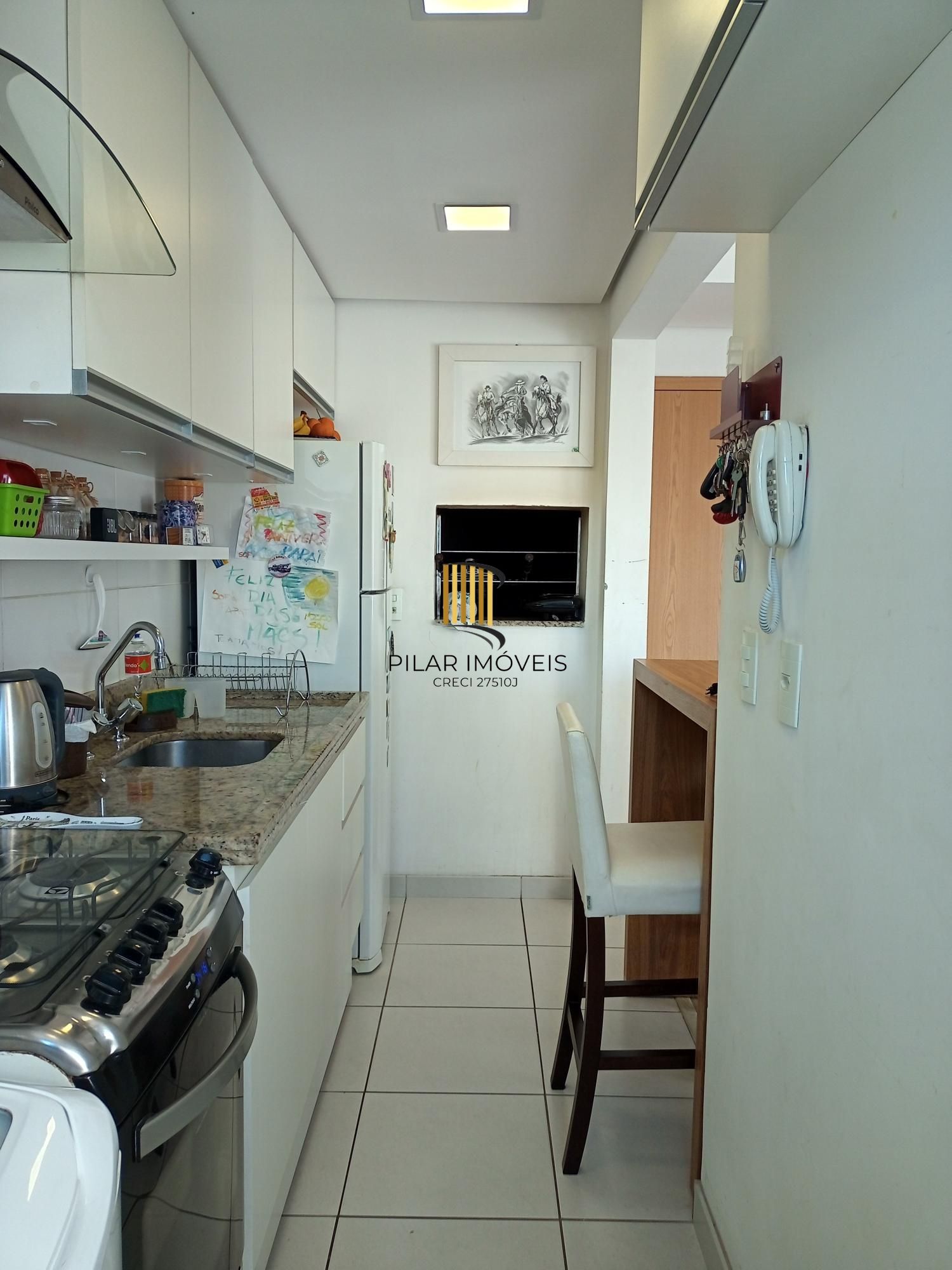 Apartamento 2 Dormitórios (1 Suíte), 64m², Churrasqueira, Vaga Coberta