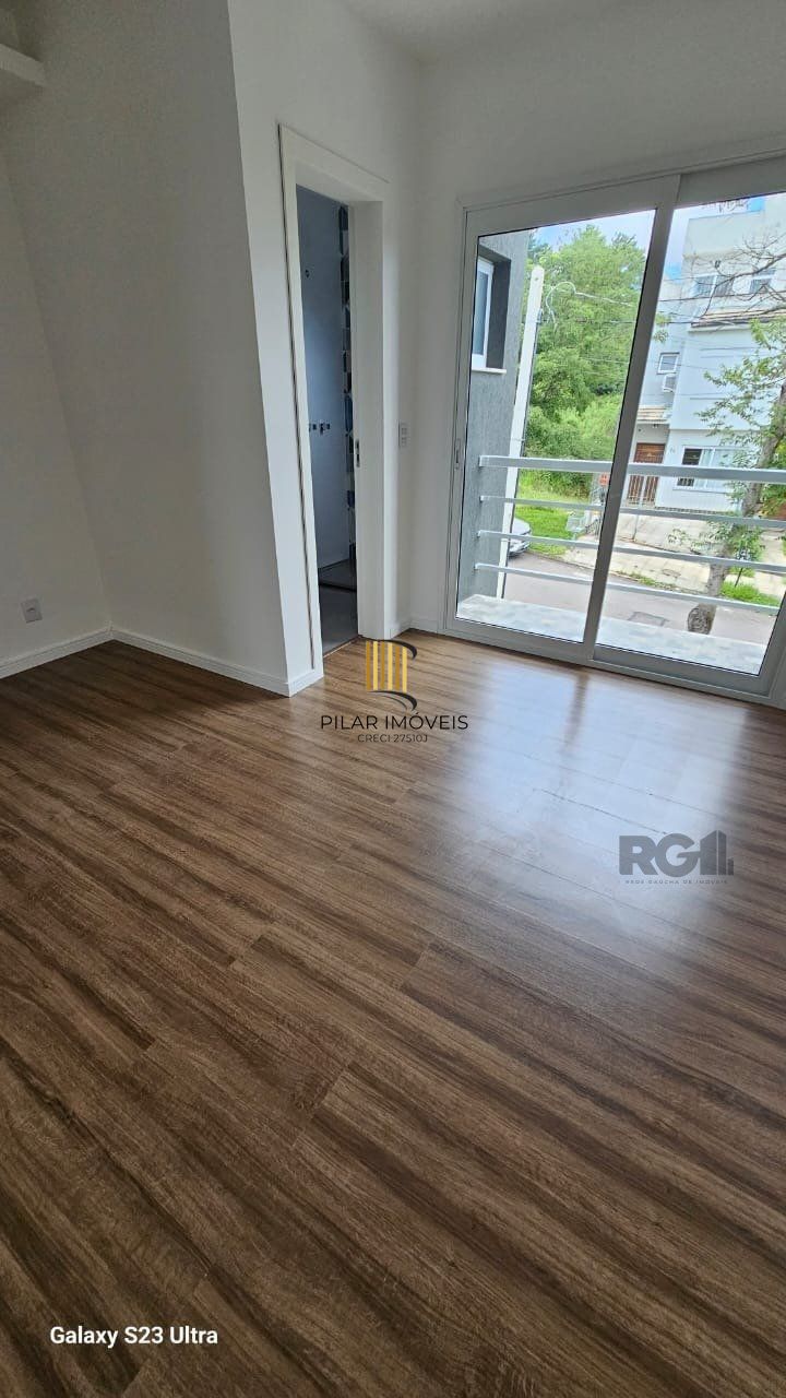 Casa 3 dormitórios no bairro Guarujá