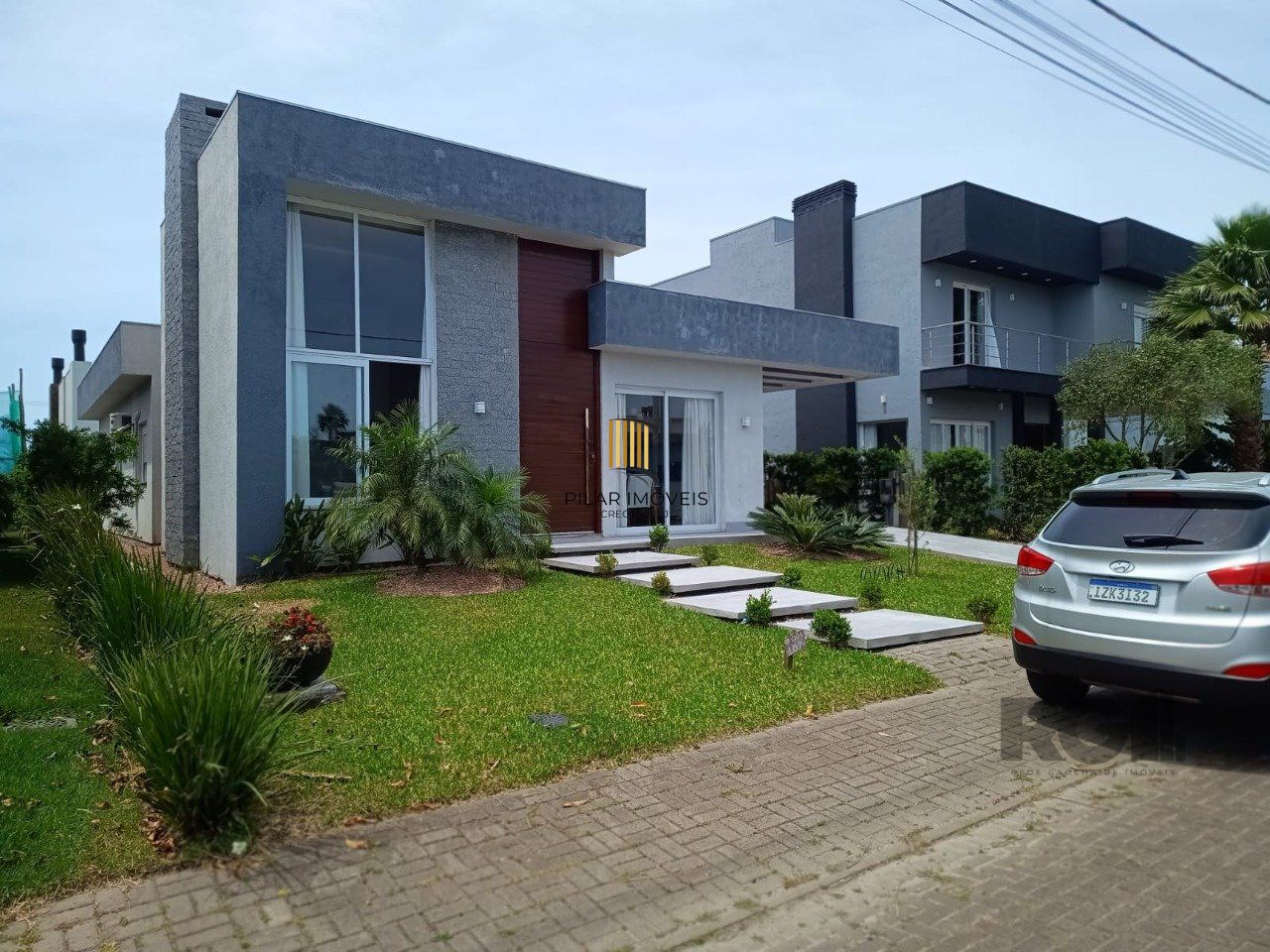 LINDA CASA 3 QUARTOS À VENDA CONDOMÍNIO DUBAI CAPÃO DA CANOA