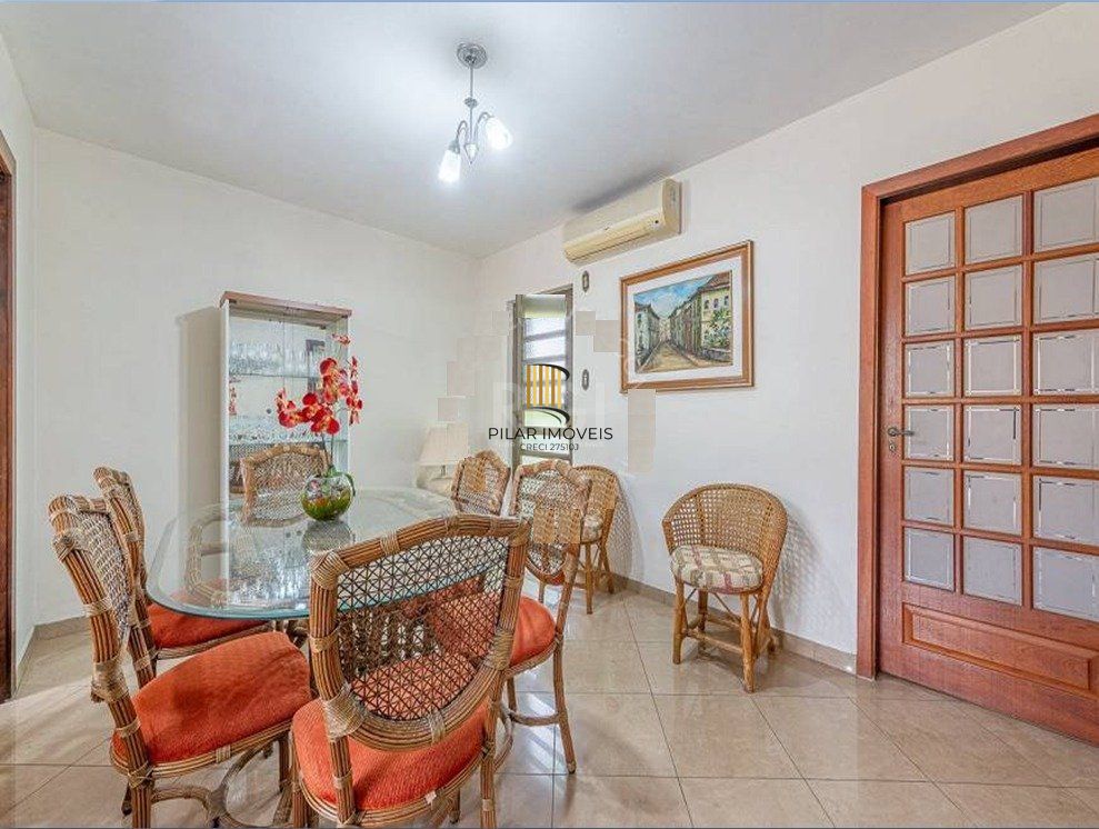 Casa 3 dormitórios no bairro Ipanema