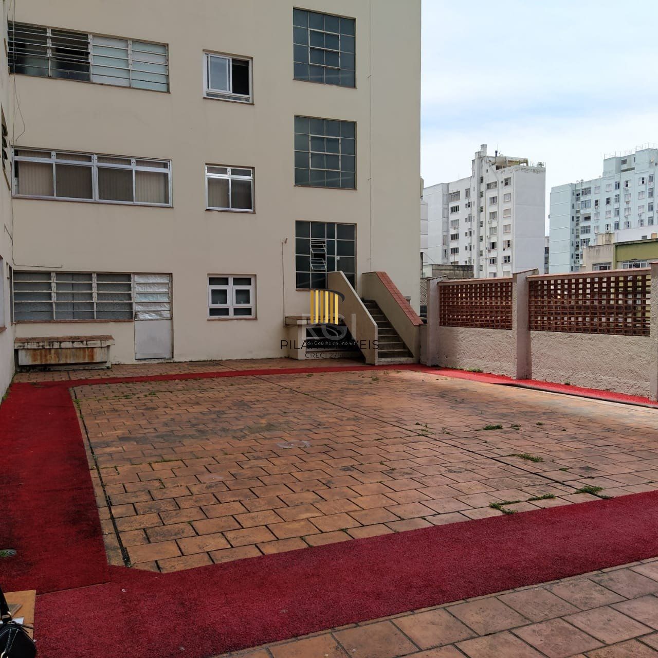 MEGA APARTAMENTO DE 169M² ,  COM SACADA, 3 DORMITÓRIOS, NO CENTRO DE PORTO ALEGRE -RS