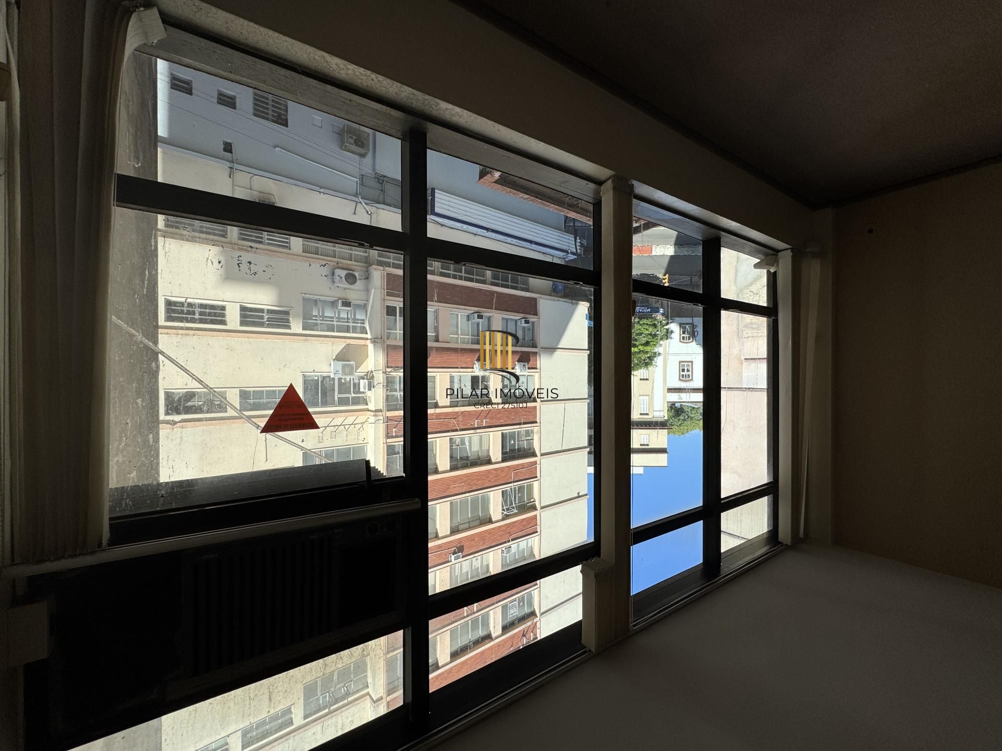 Sala Comercial 1 dormitório no bairro Centro Histórico
