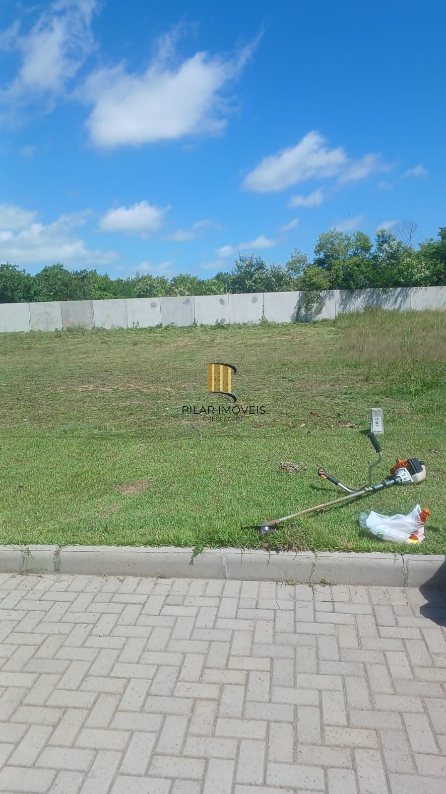 Terreno com 863,79 no loteamento Arbo Village Park em Santa Maria.