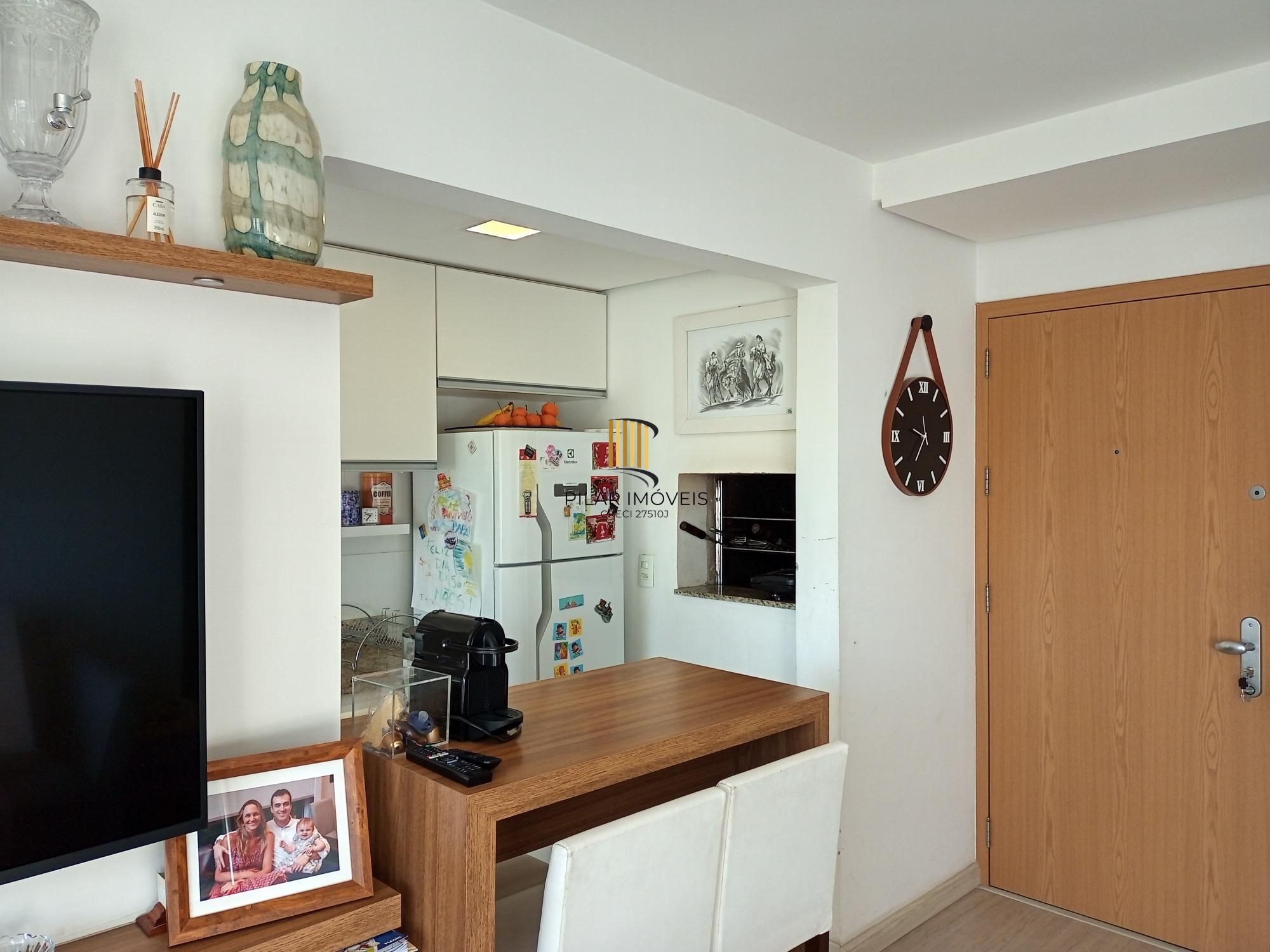Apartamento 2 Dormitórios (1 Suíte), 64m², Churrasqueira, Vaga Coberta