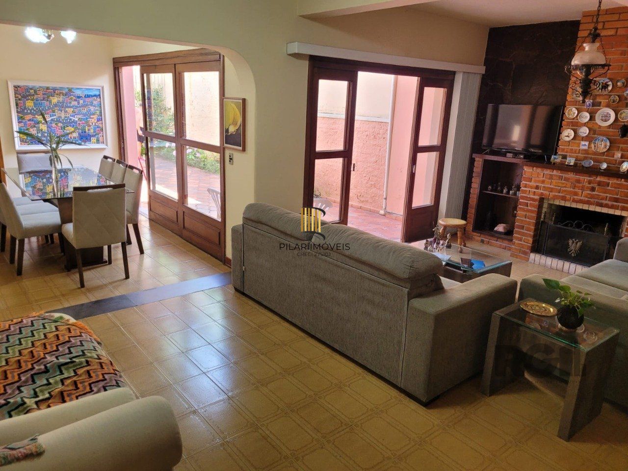 Casa para Venda - 181.5m², 4 dormitórios, 2 vagas - Partenon
