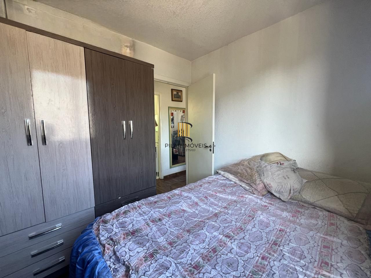 Apartamento 2 dormitórios com vaga no bairro Cavalhada.