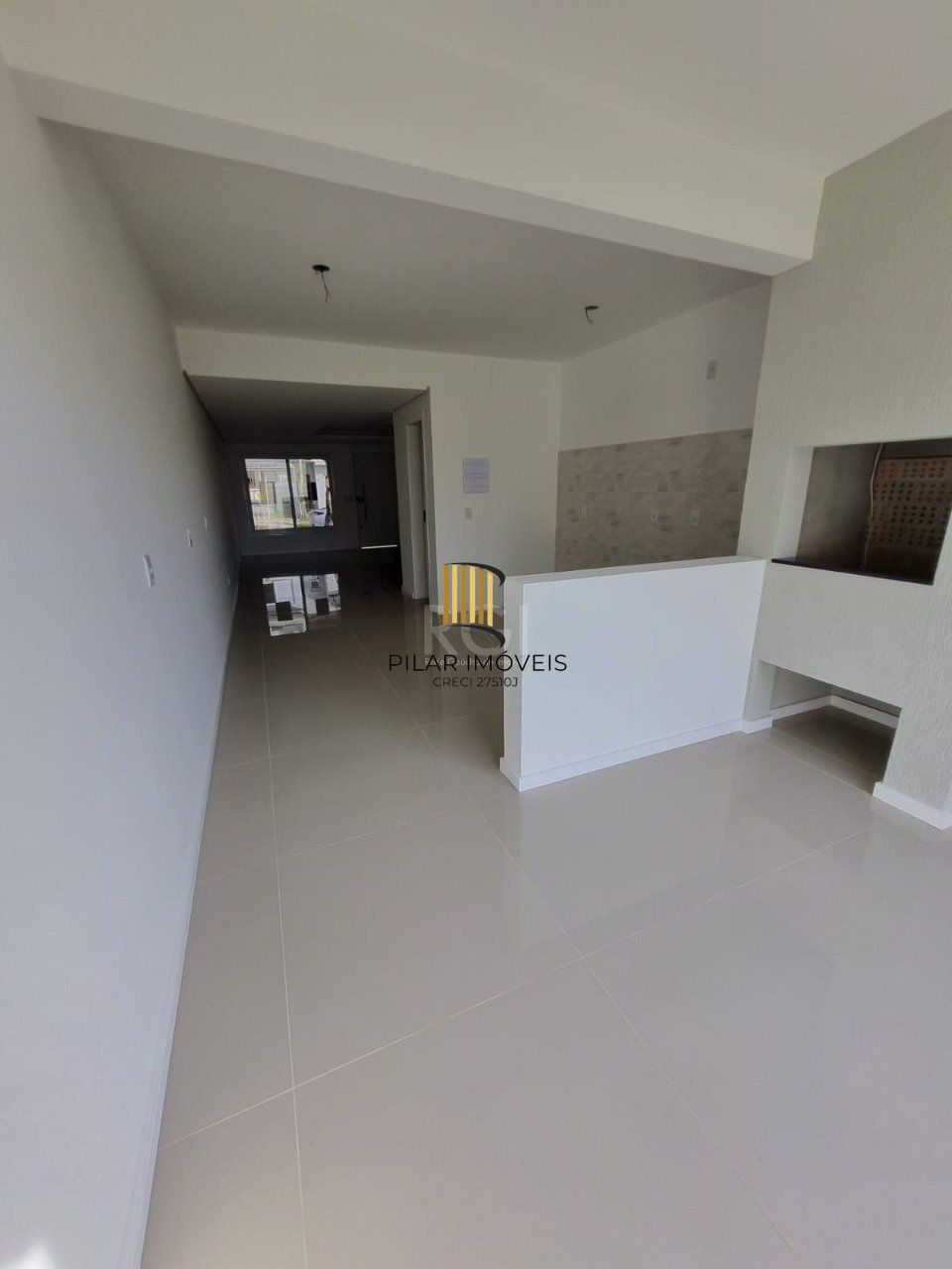 Casa 3 dormitórios no bairro Guarujá