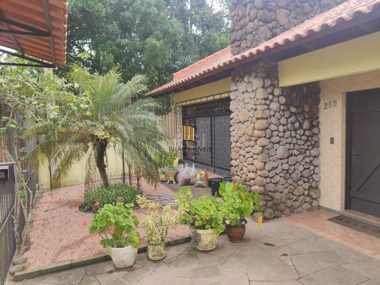 Casa 3 dormitórios no bairro Ipanema